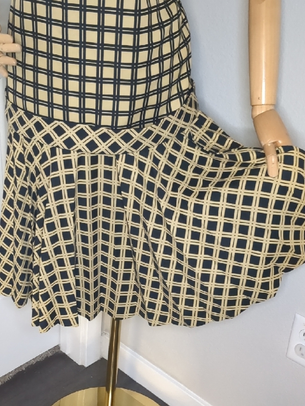 Vintage 60s Eve Le Coq Dress Tan & Black Plaid Mod Drop Waist Sleeveless SZ M - Picture 6 of 14